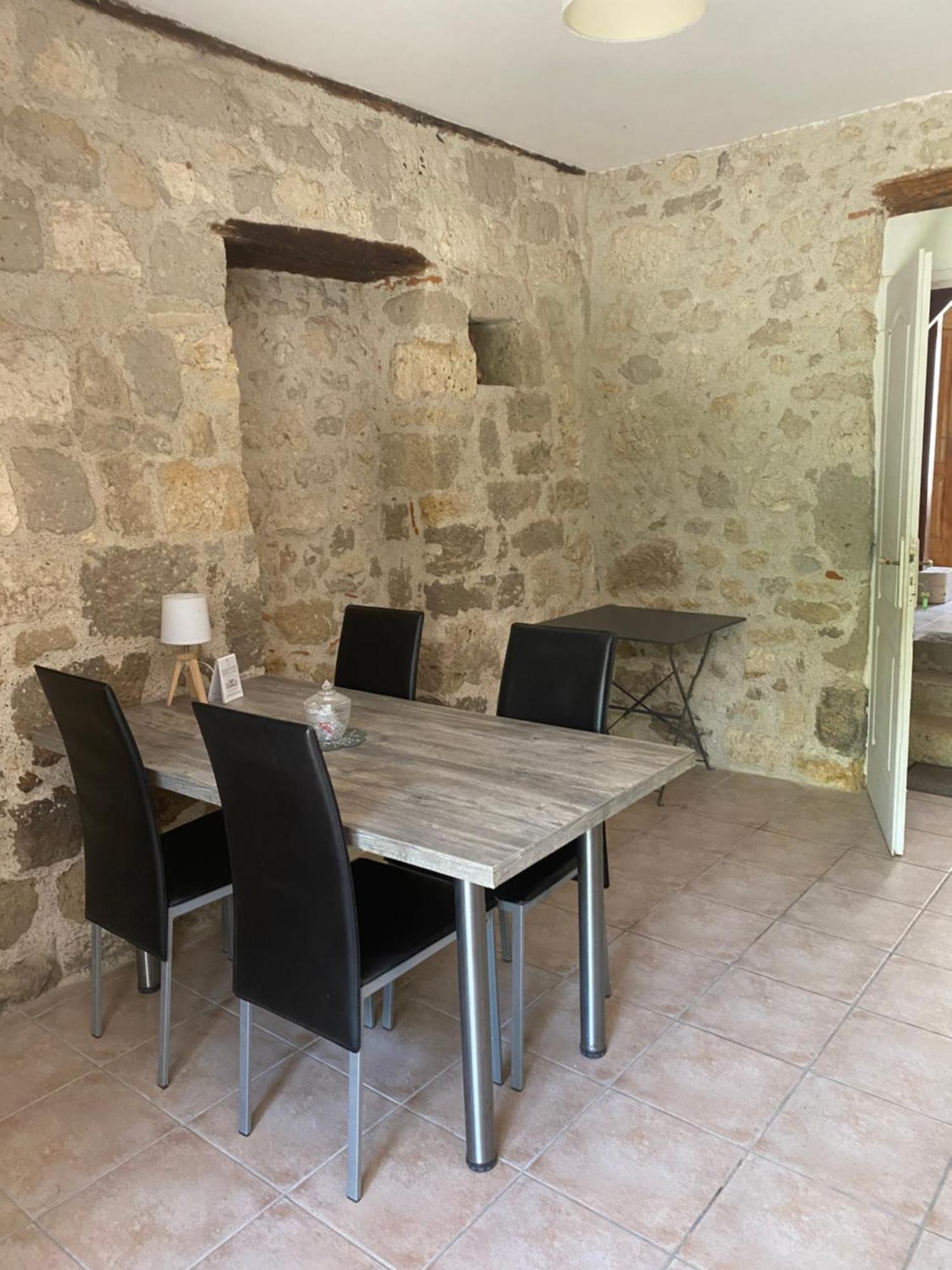 Chez Sophie -Chambres D'Hotes, Gite Et Gite Equestre Clermont-Dessous Exteriör bild