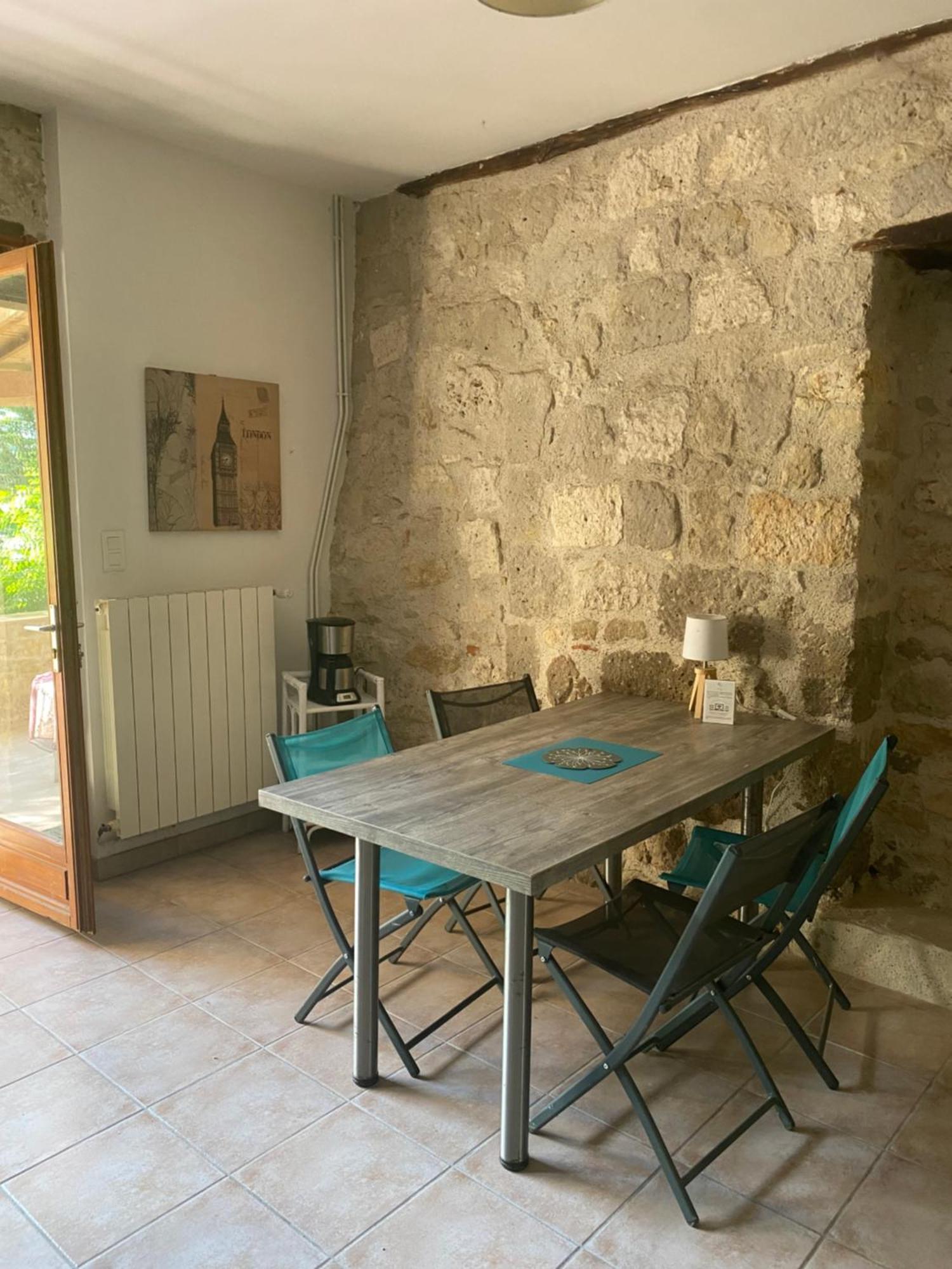 Chez Sophie -Chambres D'Hotes, Gite Et Gite Equestre Clermont-Dessous Exteriör bild